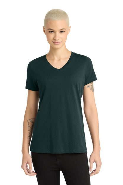 Camiseta de cuello en V para mujer District Perfect Weight (DM1170L)
