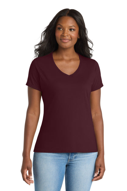 Camiseta de cuello en V para mujer Performance Blend de Port & Company (LPC381V)